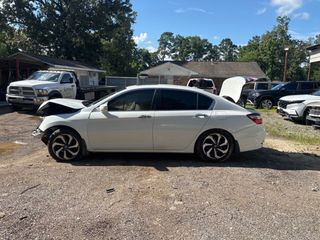 2017 Honda Accord EX-L - Exterior Side Driver Image